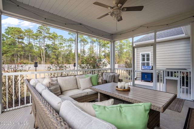 426 Canter Crest Road, Hampstead, NC 28443