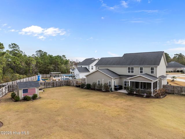 426 Canter Crest Road, Hampstead, NC 28443
