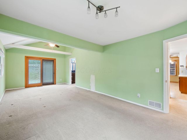 2433 Fishinger Road, Upper Arlington, OH 43221