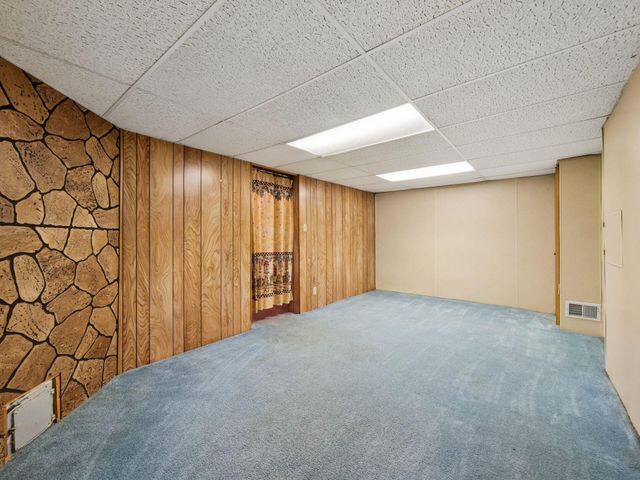 2433 Fishinger Road, Upper Arlington, OH 43221