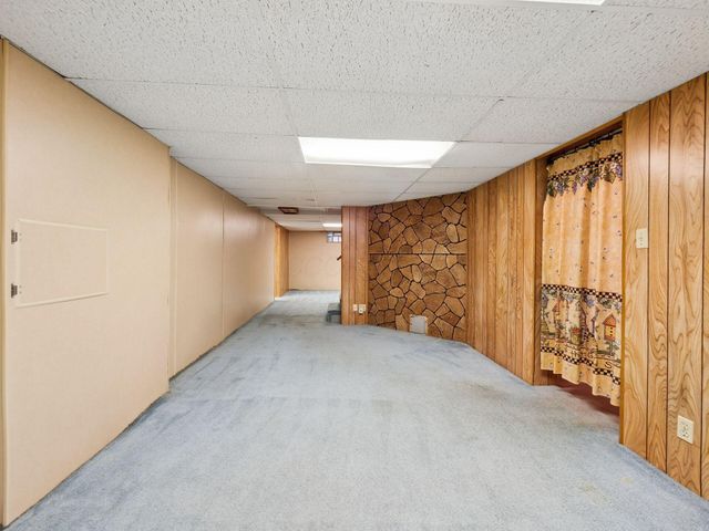 2433 Fishinger Road, Upper Arlington, OH 43221