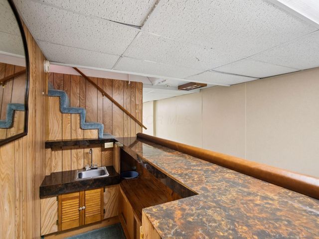2433 Fishinger Road, Upper Arlington, OH 43221
