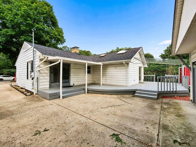 2433 Fishinger Road, Upper Arlington, OH 43221