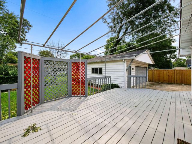 2433 Fishinger Road, Upper Arlington, OH 43221