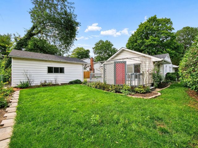 2433 Fishinger Road, Upper Arlington, OH 43221