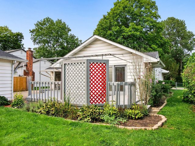 2433 Fishinger Road, Upper Arlington, OH 43221