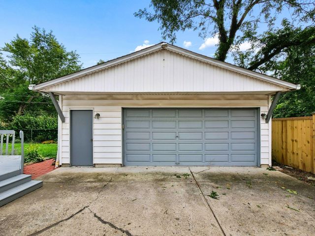 2433 Fishinger Road, Upper Arlington, OH 43221