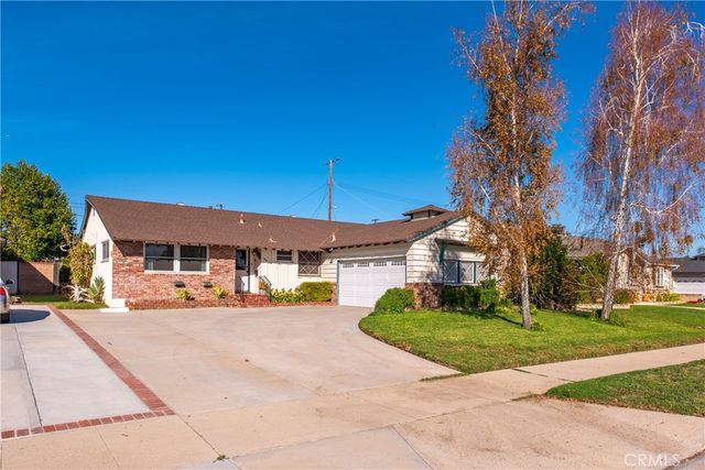 19545 Bryant, Northridge, CA 91324