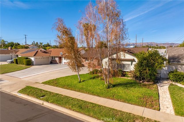 19545 Bryant, Northridge, CA 91324