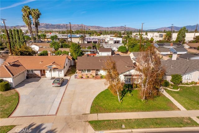 19545 Bryant, Northridge, CA 91324