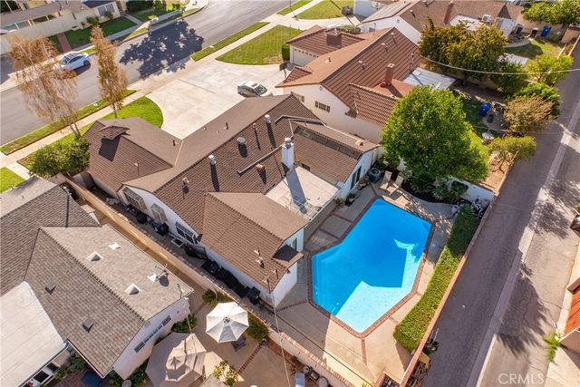 19545 Bryant, Northridge, CA 91324