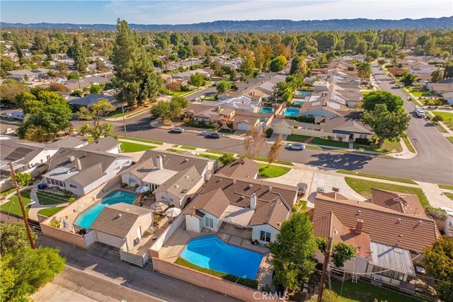 19545 Bryant, Northridge, CA 91324