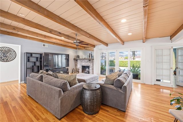 19545 Bryant, Northridge, CA 91324