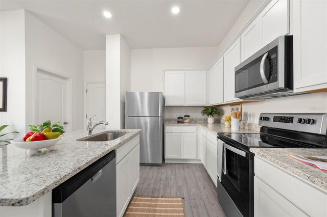 727 POPPY LANE, Dundee, FL 33838