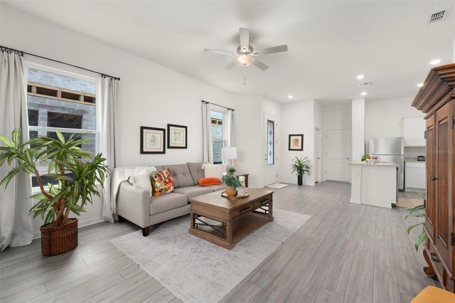 727 POPPY LANE, Dundee, FL 33838