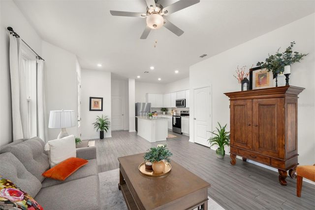 727 POPPY LANE, Dundee, FL 33838