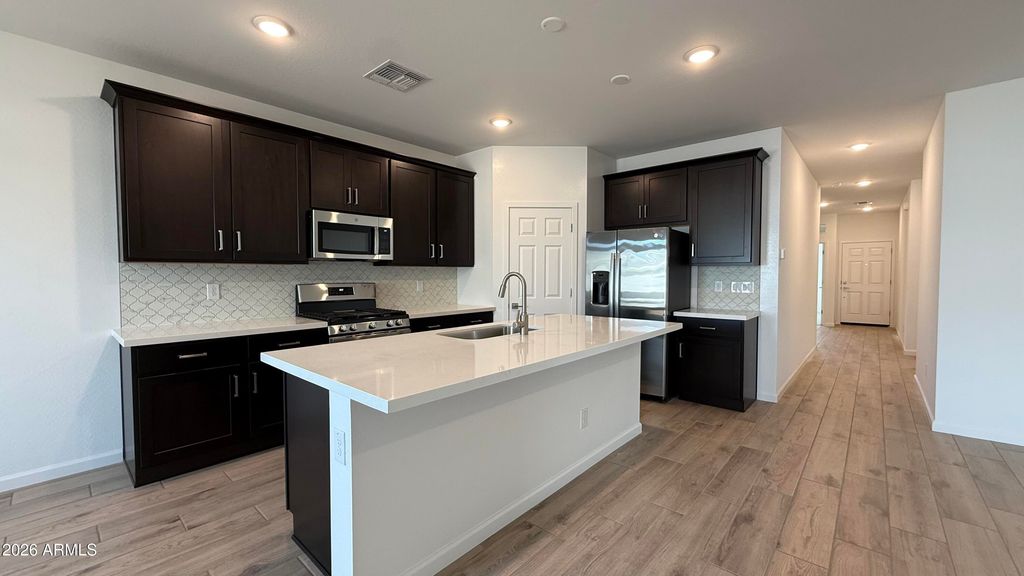 47652 W KENNER Drive, Maricopa, AZ 85139