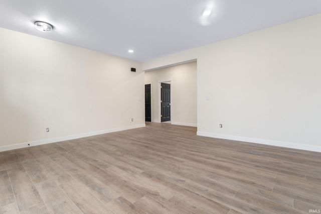 4830 York Road, South Bend, IN 46614