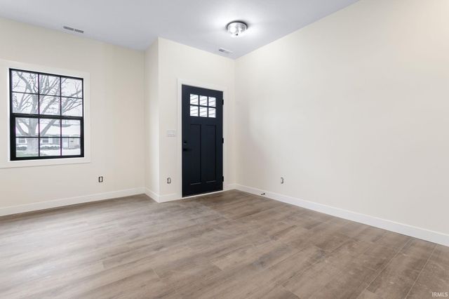 4830 York Road, South Bend, IN 46614