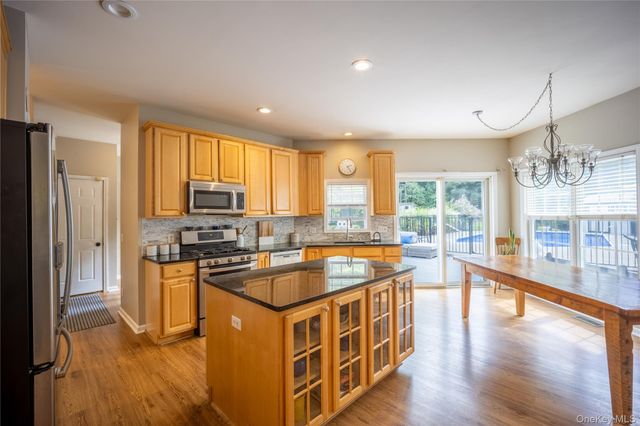 53 Traci Lane, Hopewell Junction, NY 12533