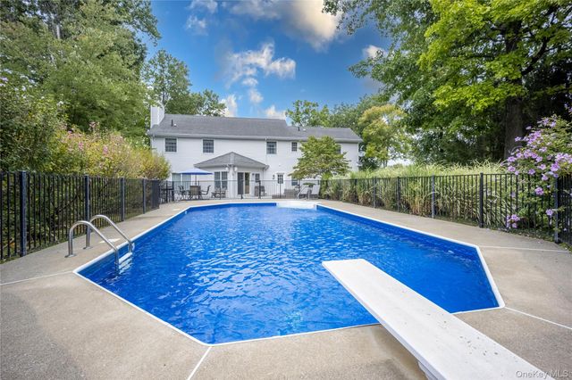 53 Traci Lane, Hopewell Junction, NY 12533