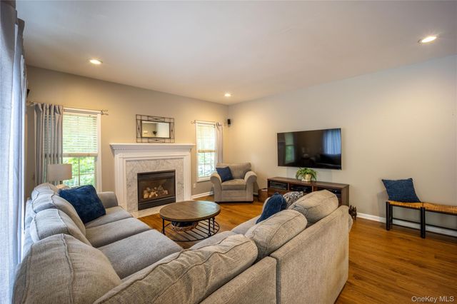 53 Traci Lane, Hopewell Junction, NY 12533