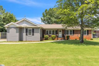 312 Pine Knoll Drive, Greenville, SC 29609