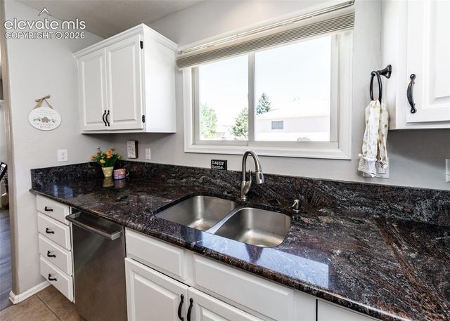 126 Luxury Lane, Colorado Springs, CO 80921