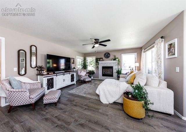 126 Luxury Lane, Colorado Springs, CO 80921
