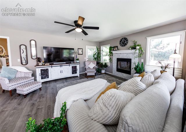 126 Luxury Lane, Colorado Springs, CO 80921