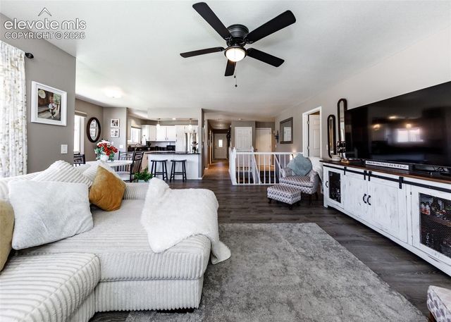 126 Luxury Lane, Colorado Springs, CO 80921