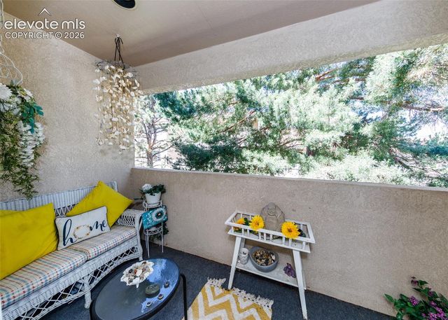 126 Luxury Lane, Colorado Springs, CO 80921