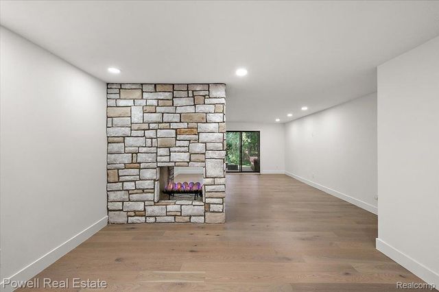 1106 Timberview Trail, Bloomfield Charter Township, MI 48304