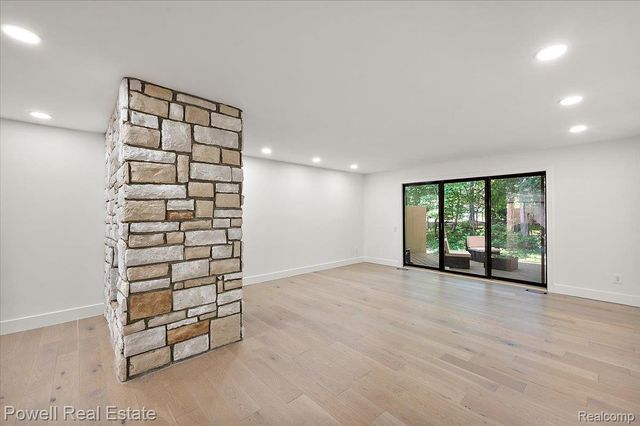 1106 Timberview Trail, Bloomfield Charter Township, MI 48304