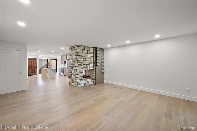 1106 Timberview Trail, Bloomfield Charter Township, MI 48304