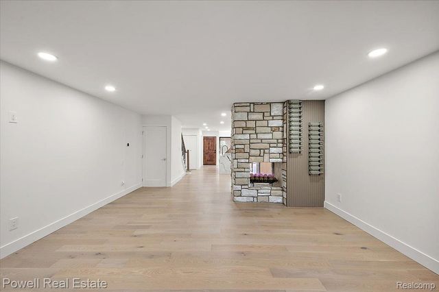 1106 Timberview Trail, Bloomfield Charter Township, MI 48304