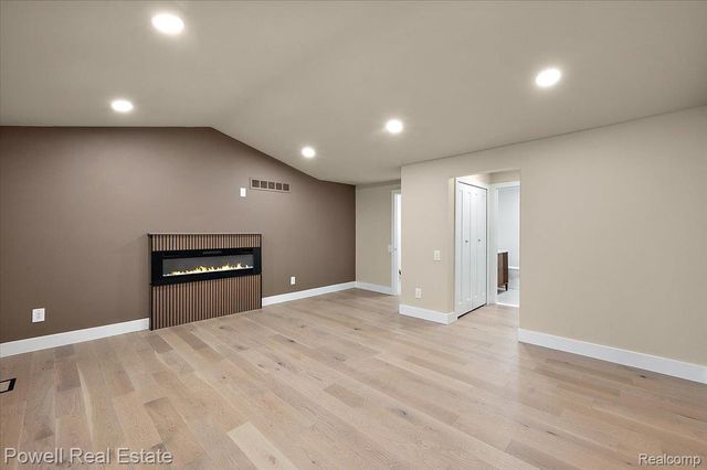 1106 Timberview Trail, Bloomfield Charter Township, MI 48304