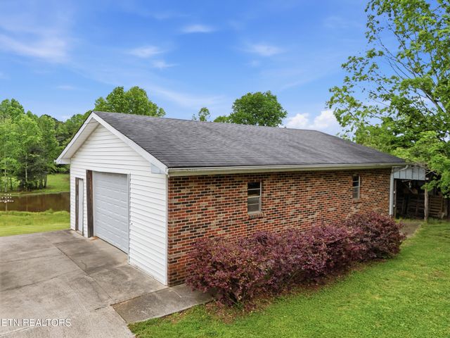355 Crock Rd, Loudon, TN 37774