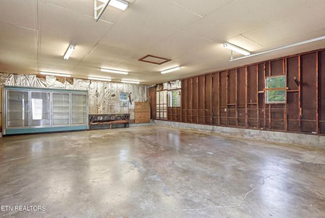 355 Crock Rd, Loudon, TN 37774