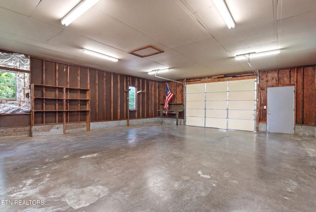 355 Crock Rd, Loudon, TN 37774