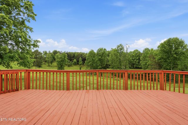 355 Crock Rd, Loudon, TN 37774