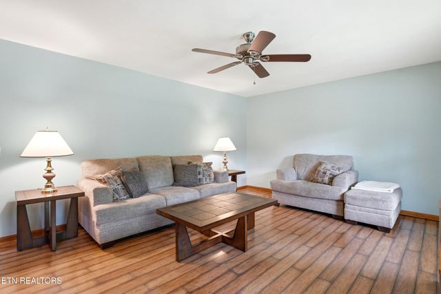 355 Crock Rd, Loudon, TN 37774