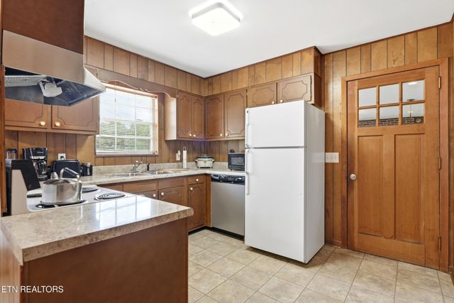 355 Crock Rd, Loudon, TN 37774