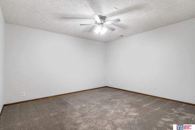 3515 Neerpark Drive, Lincoln, NE 68506