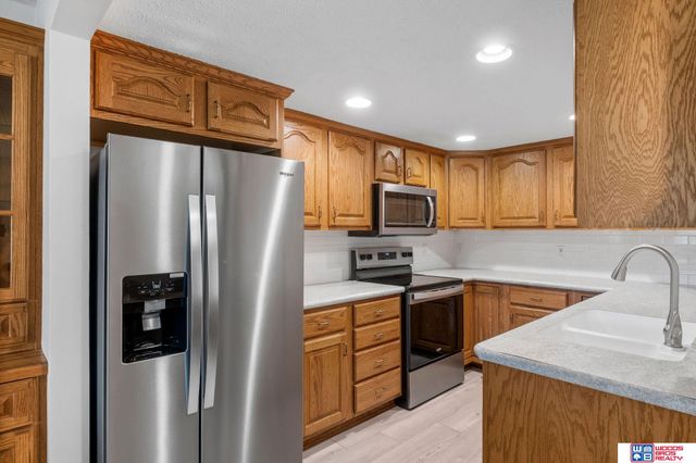 3515 Neerpark Drive, Lincoln, NE 68506