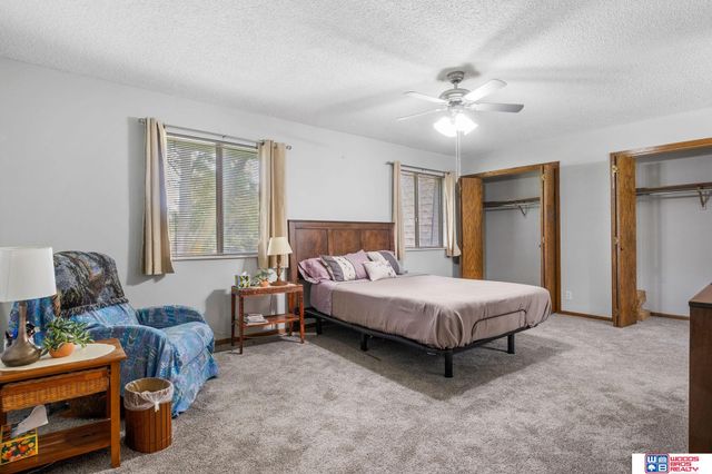 3515 Neerpark Drive, Lincoln, NE 68506