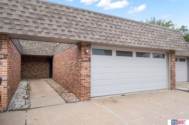 3515 Neerpark Drive, Lincoln, NE 68506