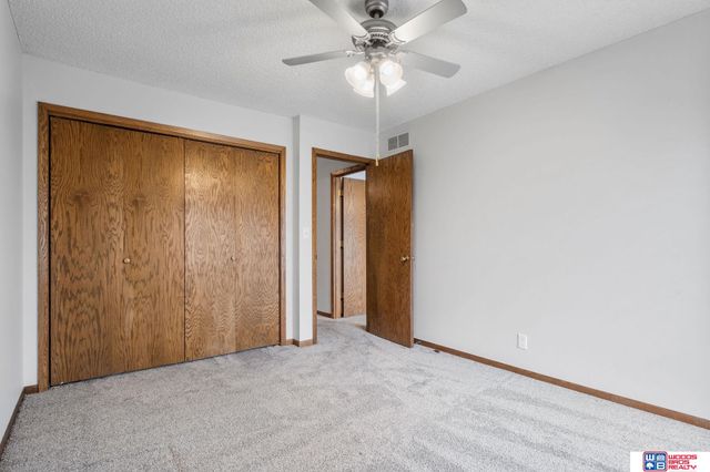 3515 Neerpark Drive, Lincoln, NE 68506