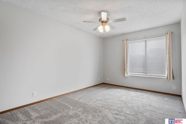 3515 Neerpark Drive, Lincoln, NE 68506