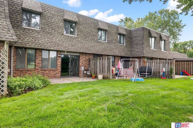3515 Neerpark Drive, Lincoln, NE 68506